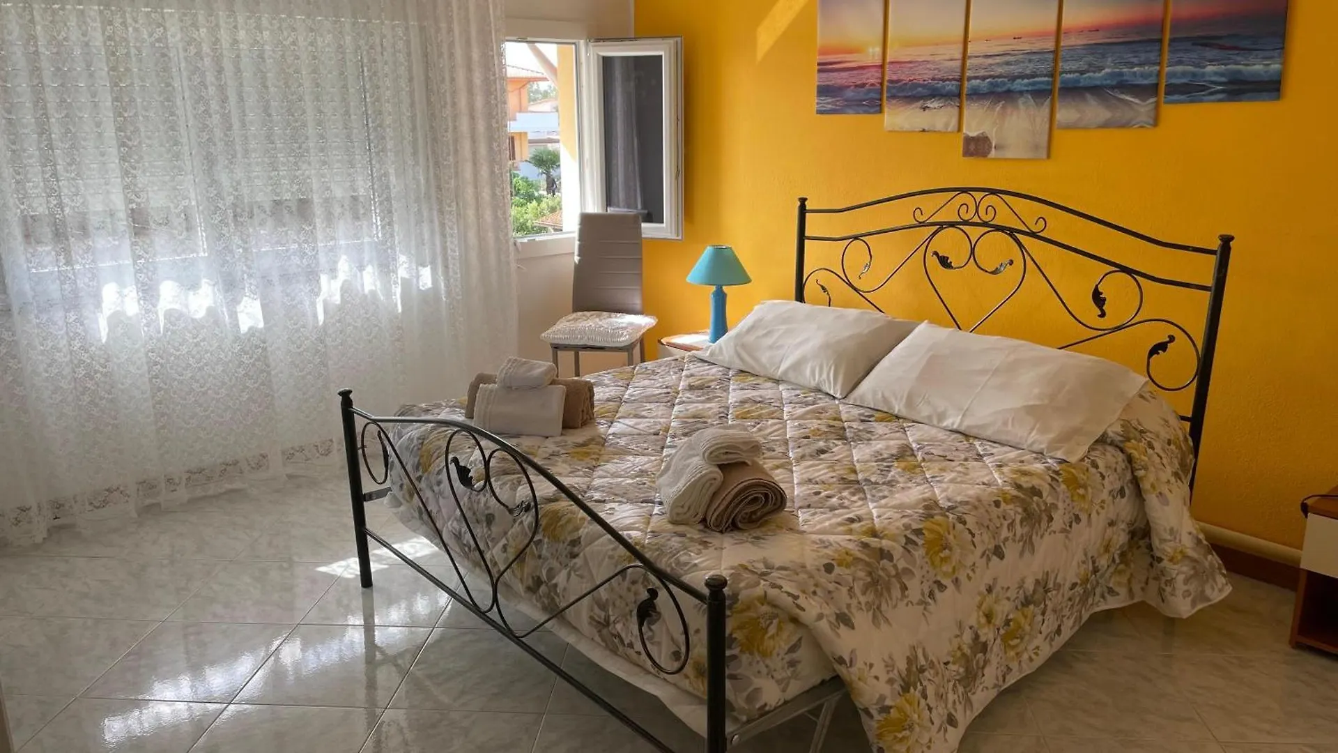 Casa Vacanze Da Roberta A Pochi Km Da Oristano Simaxis 0*,  Италия